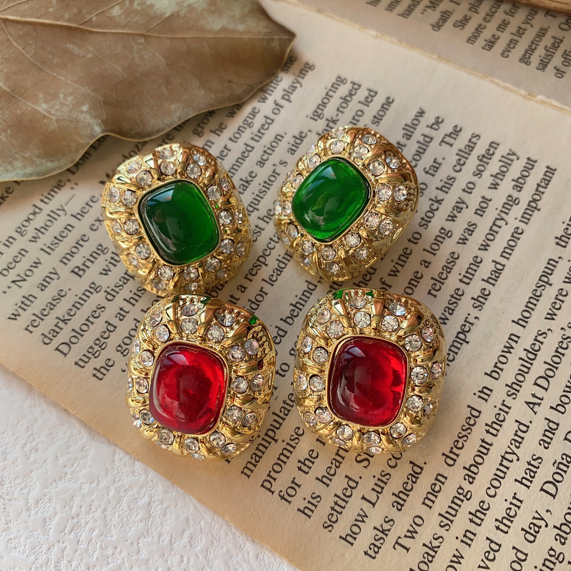 铜合金琉璃耳饰 复古方形琉璃耳钉气质时尚法式优雅镶嵌精致中古