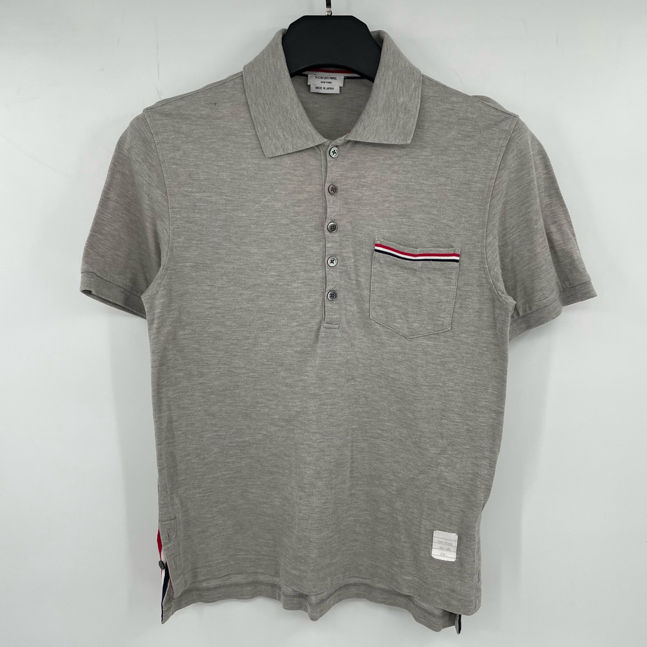 95新 THOMBROWNE 灰色彩条口袋短袖polo 1 P2403140004 皮蛋