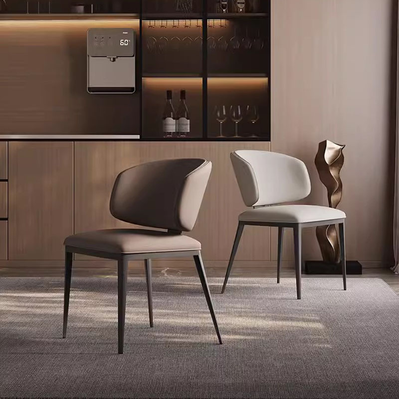意式极简餐椅家用简约现代高端超纤皮餐桌椅北欧轻奢设计靠背凳子