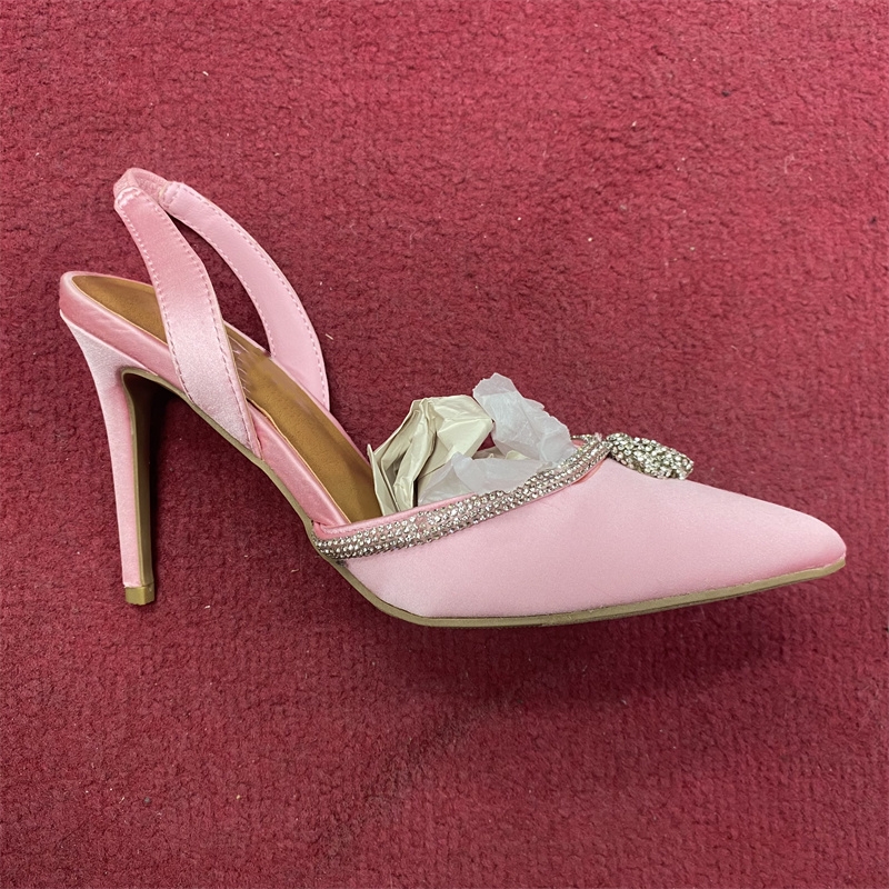 24年新款女鞋百搭低跟尖头低跟单鞋双色满钻装饰