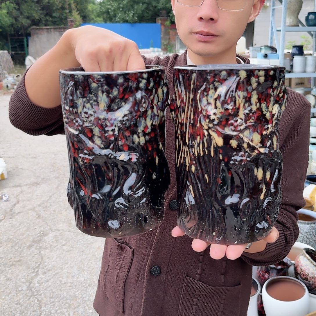 紫砂花盆口14高22（两个树桩红色