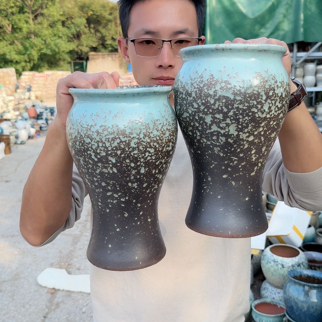 紫砂花盆口15高27（两个美人鱼黑色流口沈