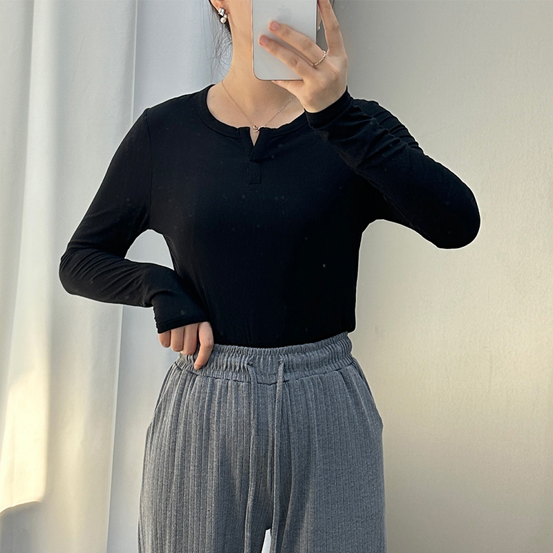 蚕丝小v领针织打底衫女性感修身显瘦通勤百搭简约2024秋冬新款