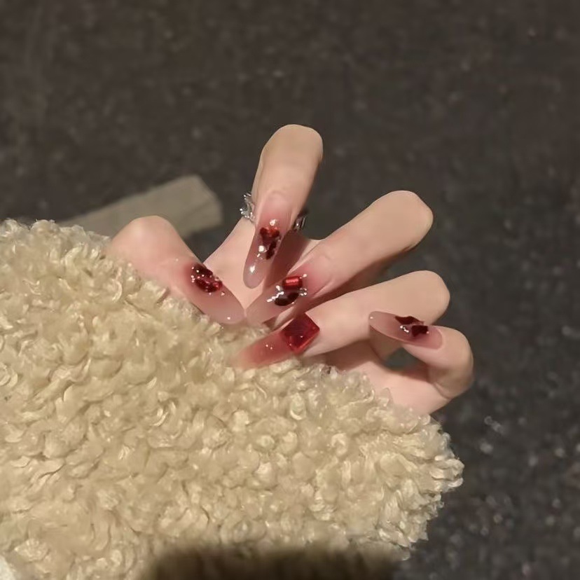 方糖｜纯手工新年穿戴爆闪美甲显白安可拉红圣诞满钻气质百搭秋冬