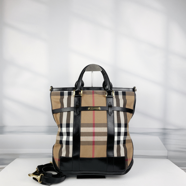 95新/博柏利/包包/市场价9200/241111WY0025