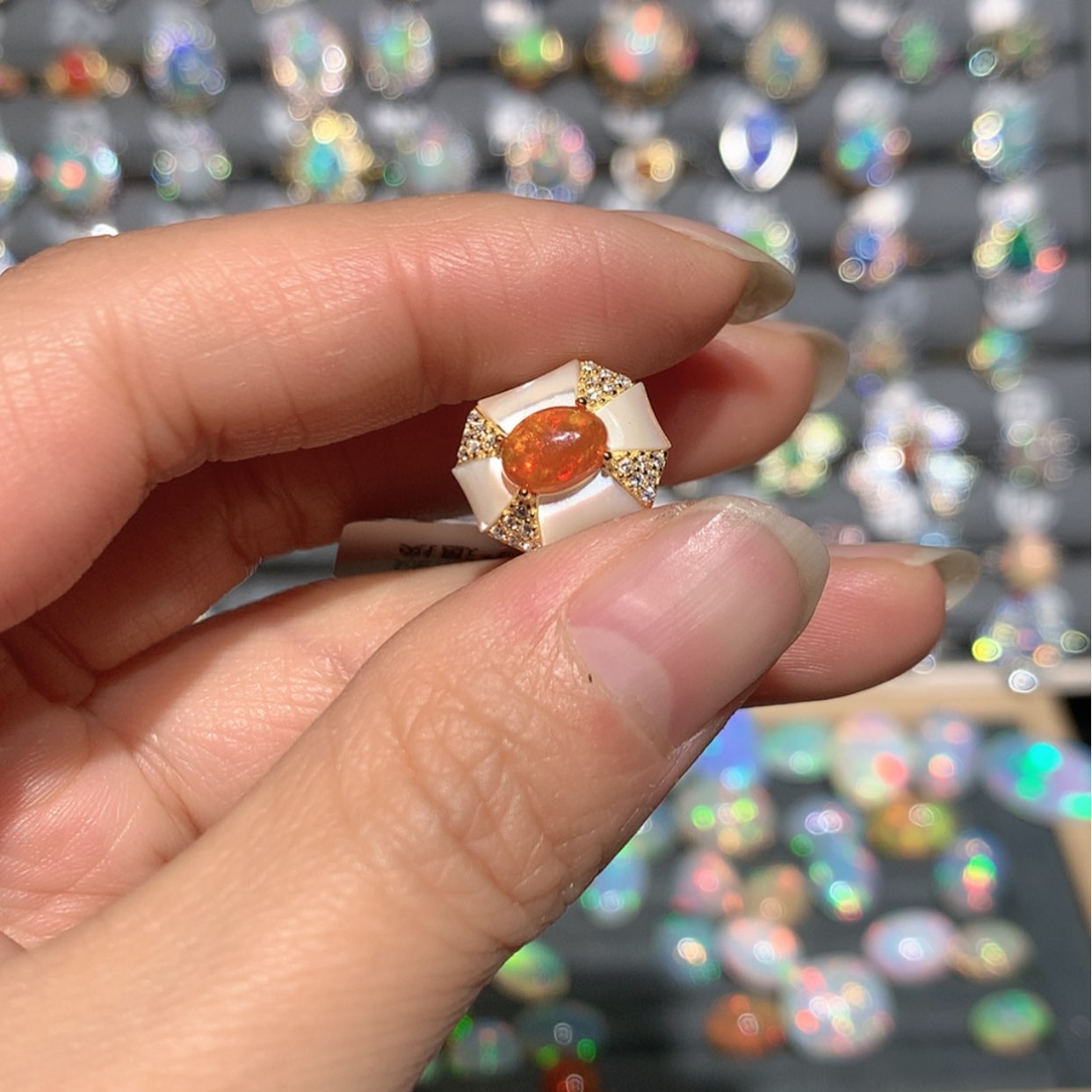 【闪购商品】欧泊戒指银S925镶嵌一**染