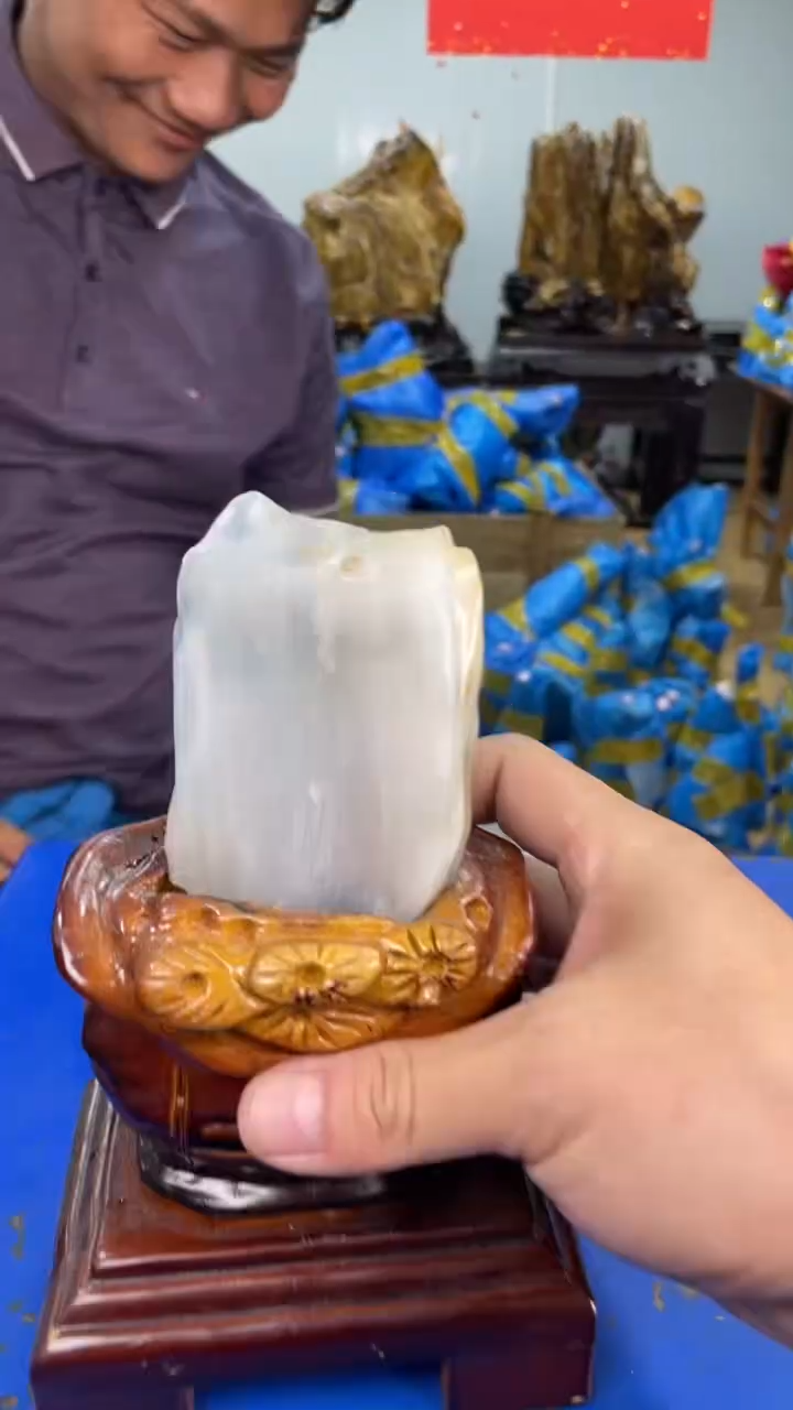 【闪购商品】硅化玉摆件未镶嵌1