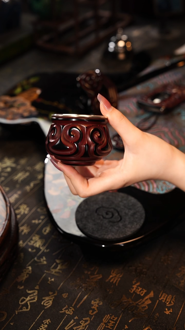 【闪购商品】非遗漆器 剔犀云雕何飞鹏老师制束口杯