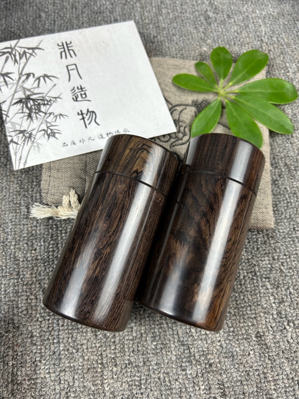 紫光檀茶叶桶，随机发货，保证无瑕疵