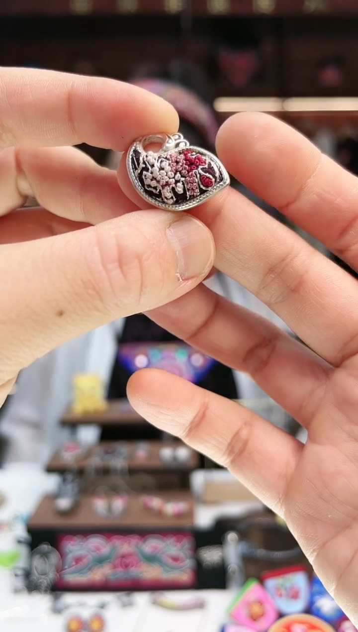 【闪购商品】织绣1625编号闪购苗银戒指