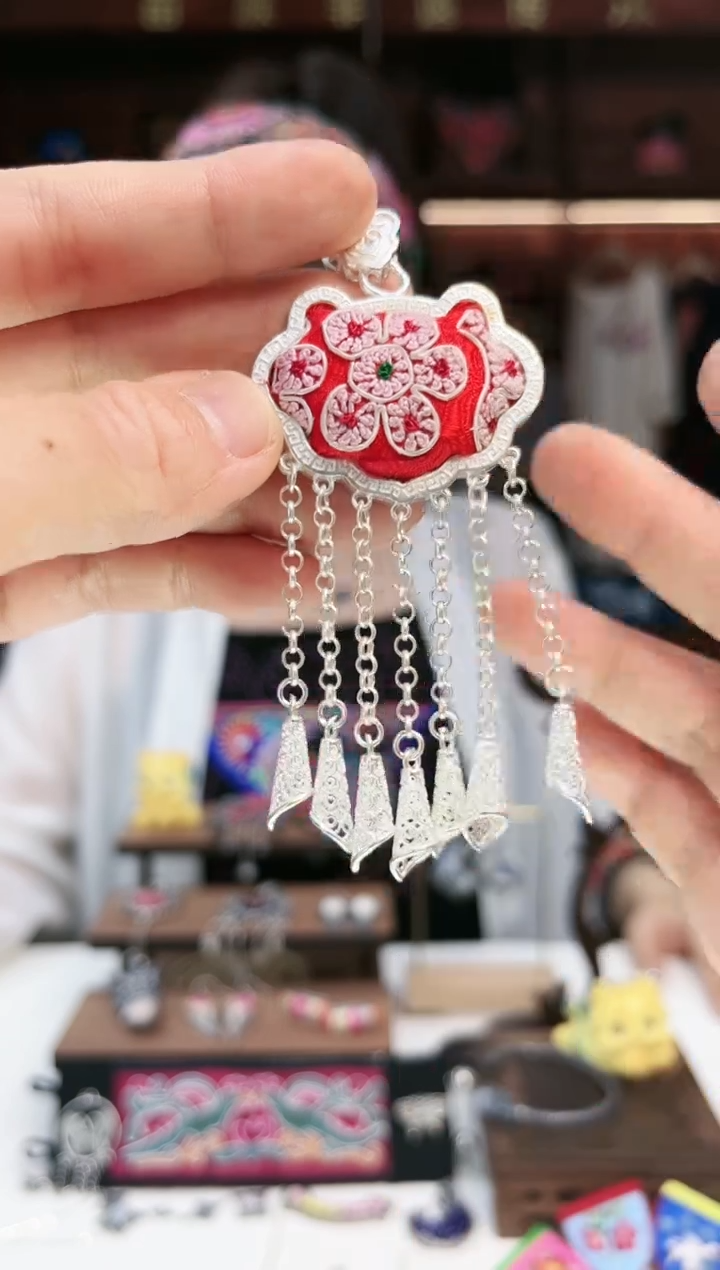 【闪购商品】织绣1763编号闪购苗银项链
