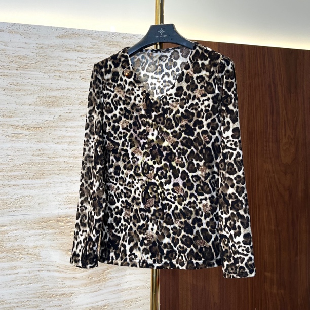 断码清仓【时髦豹纹V领】小衫