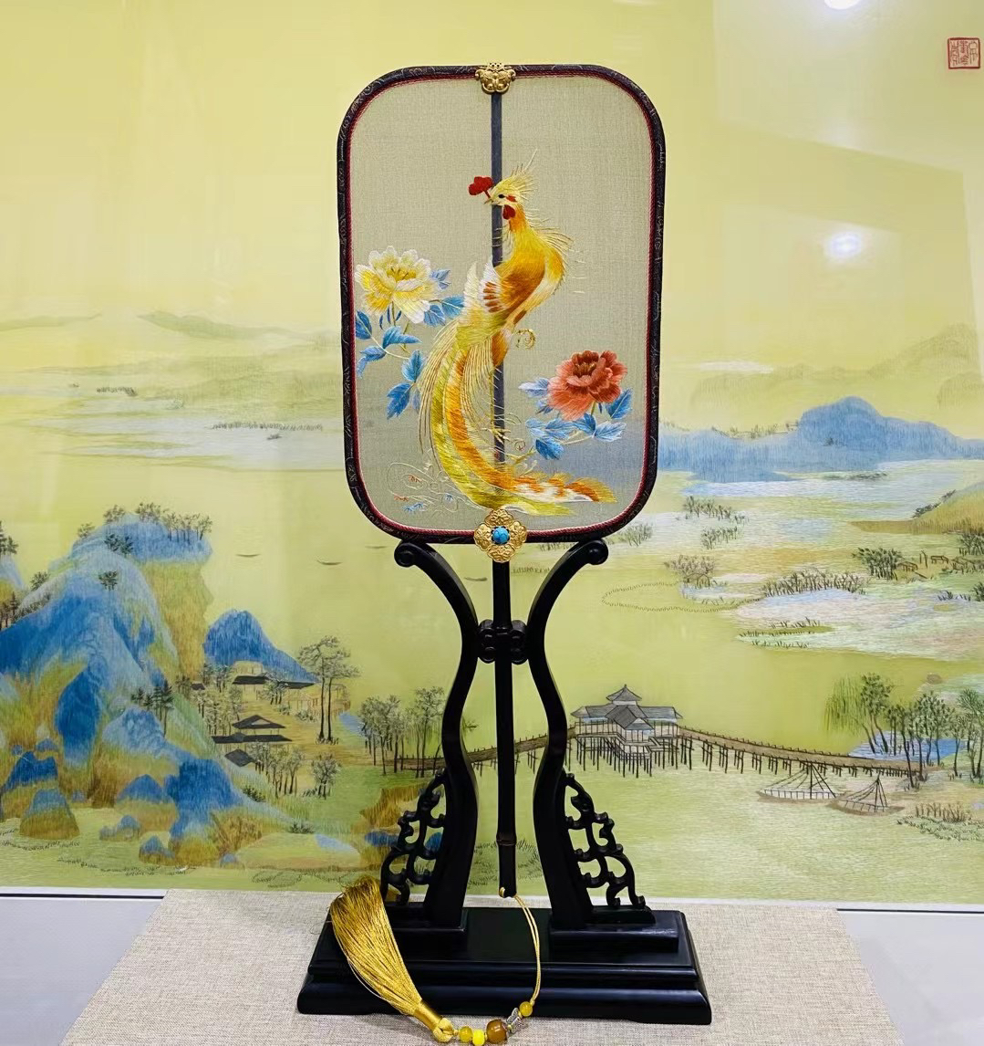 蘇州純手工雙面繡扇子，正反双卡扣.