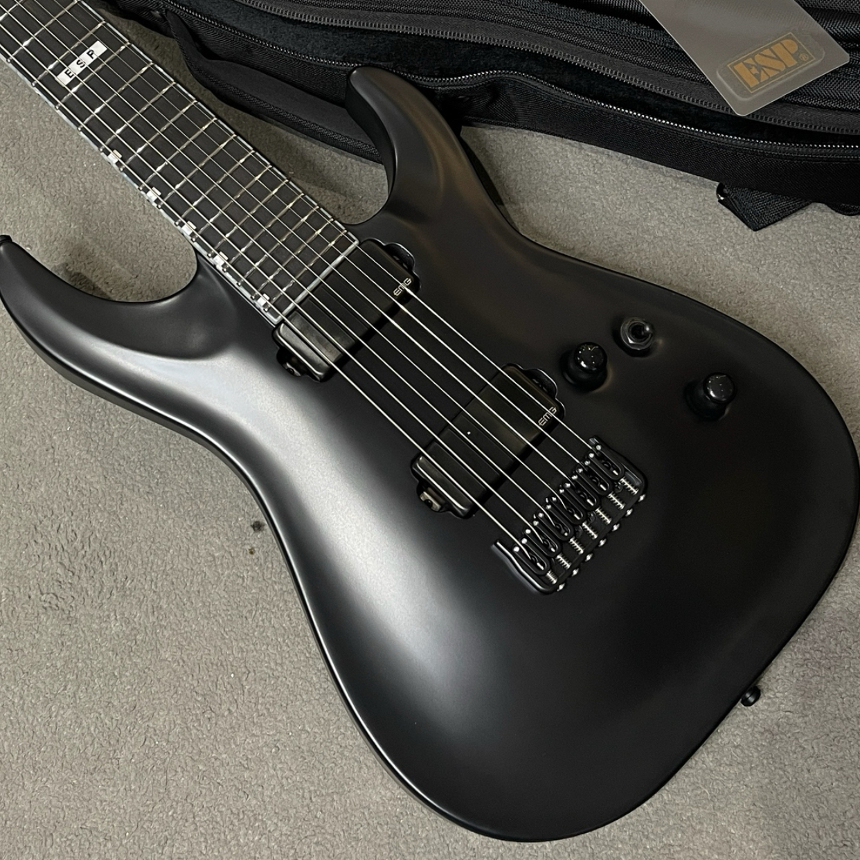 Esp E-II 7弦哑光黑金属七弦电吉他