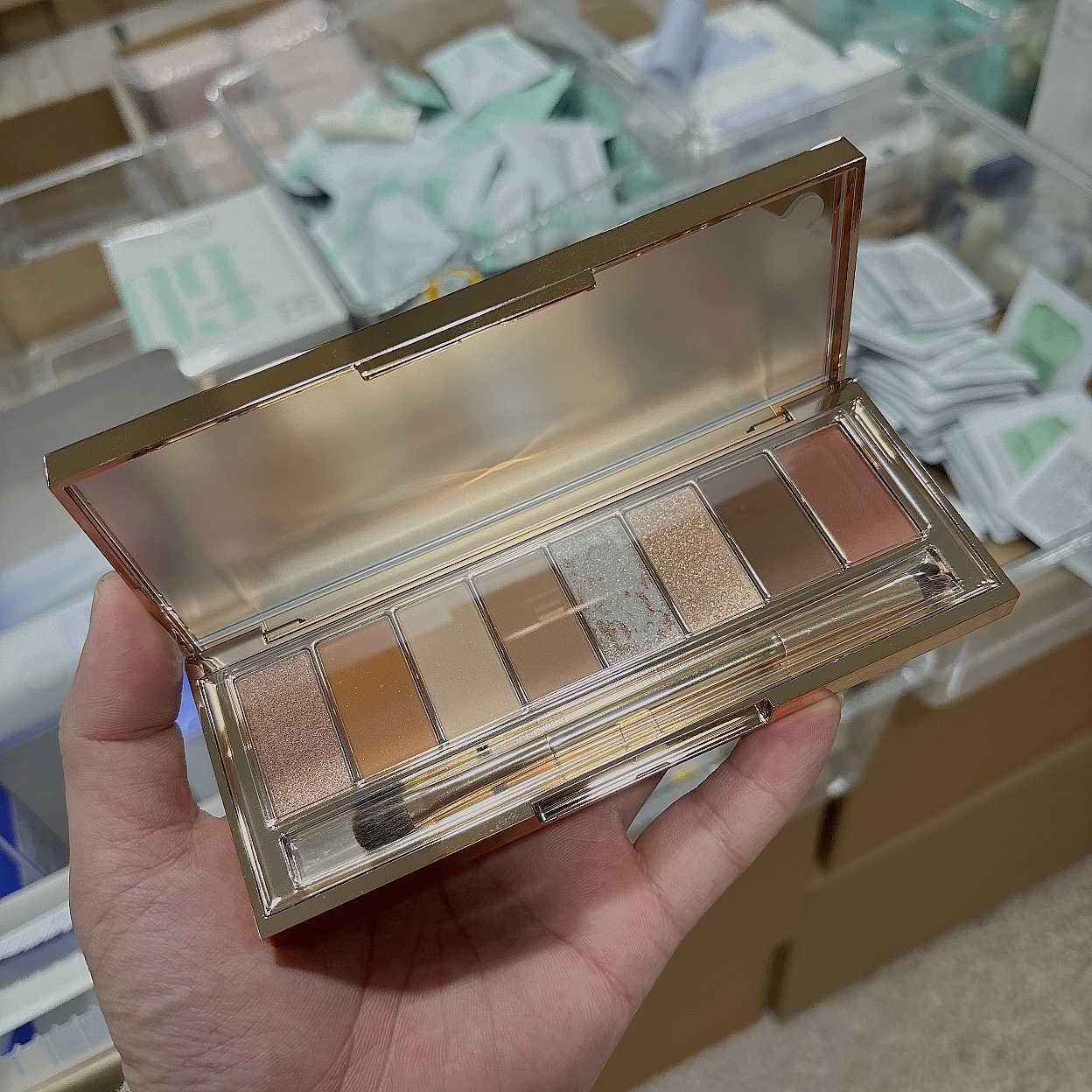 八色复古浪漫持妆眼影盘