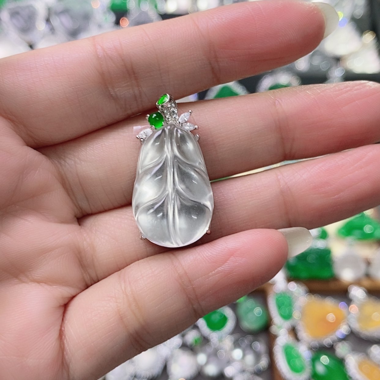 【闪购商品】石英质玉颈饰银S925镶嵌美****?