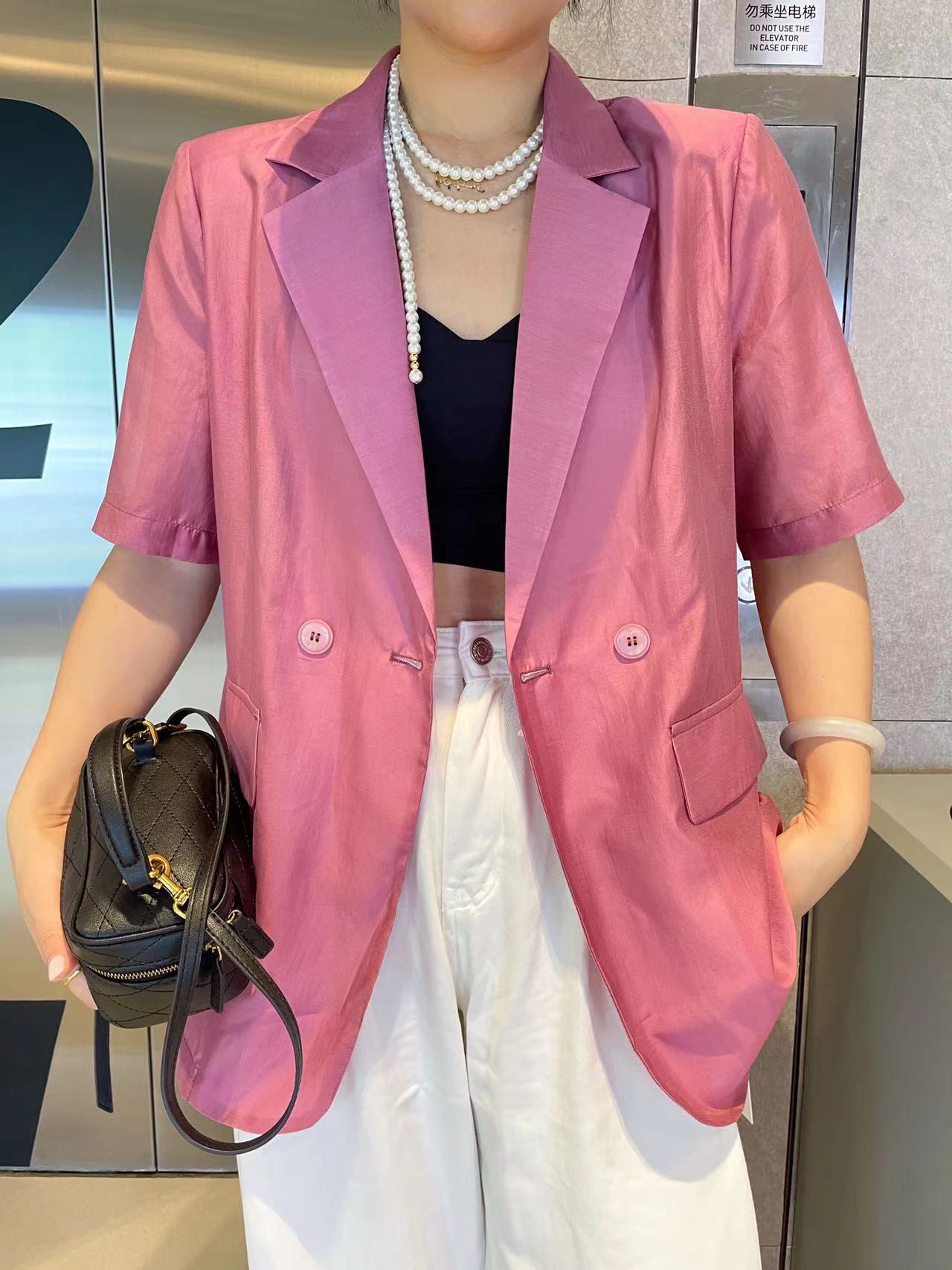 休闲西装M，L，100-130斤左右可以穿