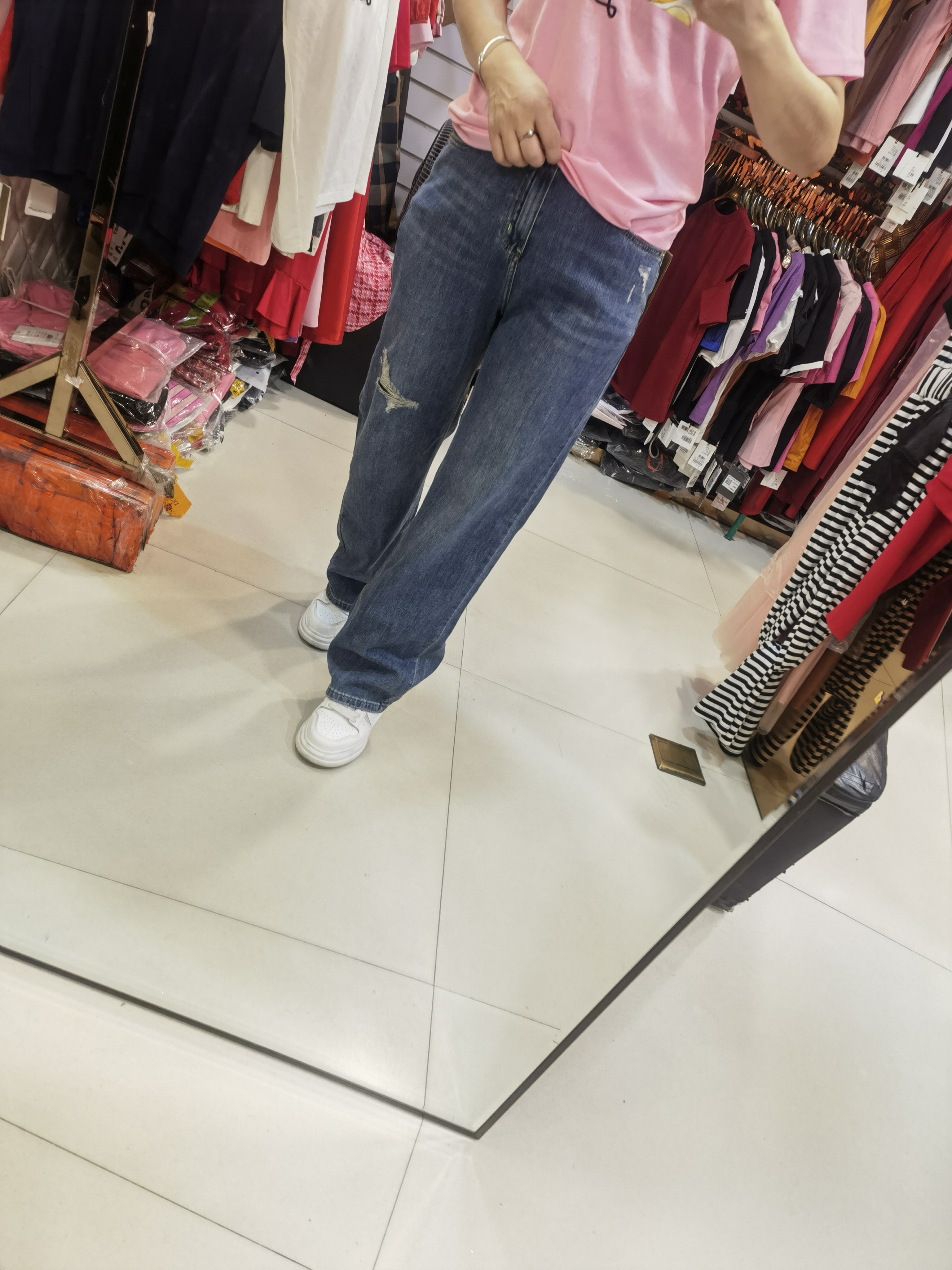 休闲时尚破洞阔腿裤