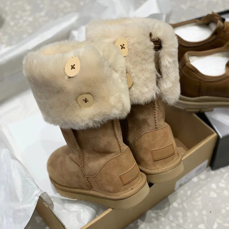 千颂伊同款雪地靴女2023新款中高筒靴皮一体过膝靴加绒棉长靴