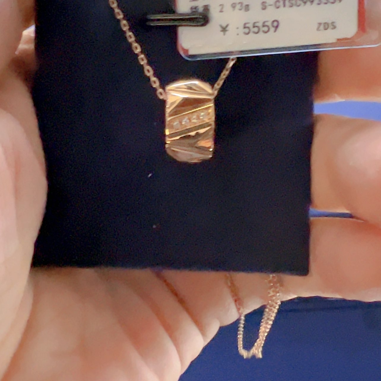 【闪购商品】钻石颈饰18K金镶嵌小*