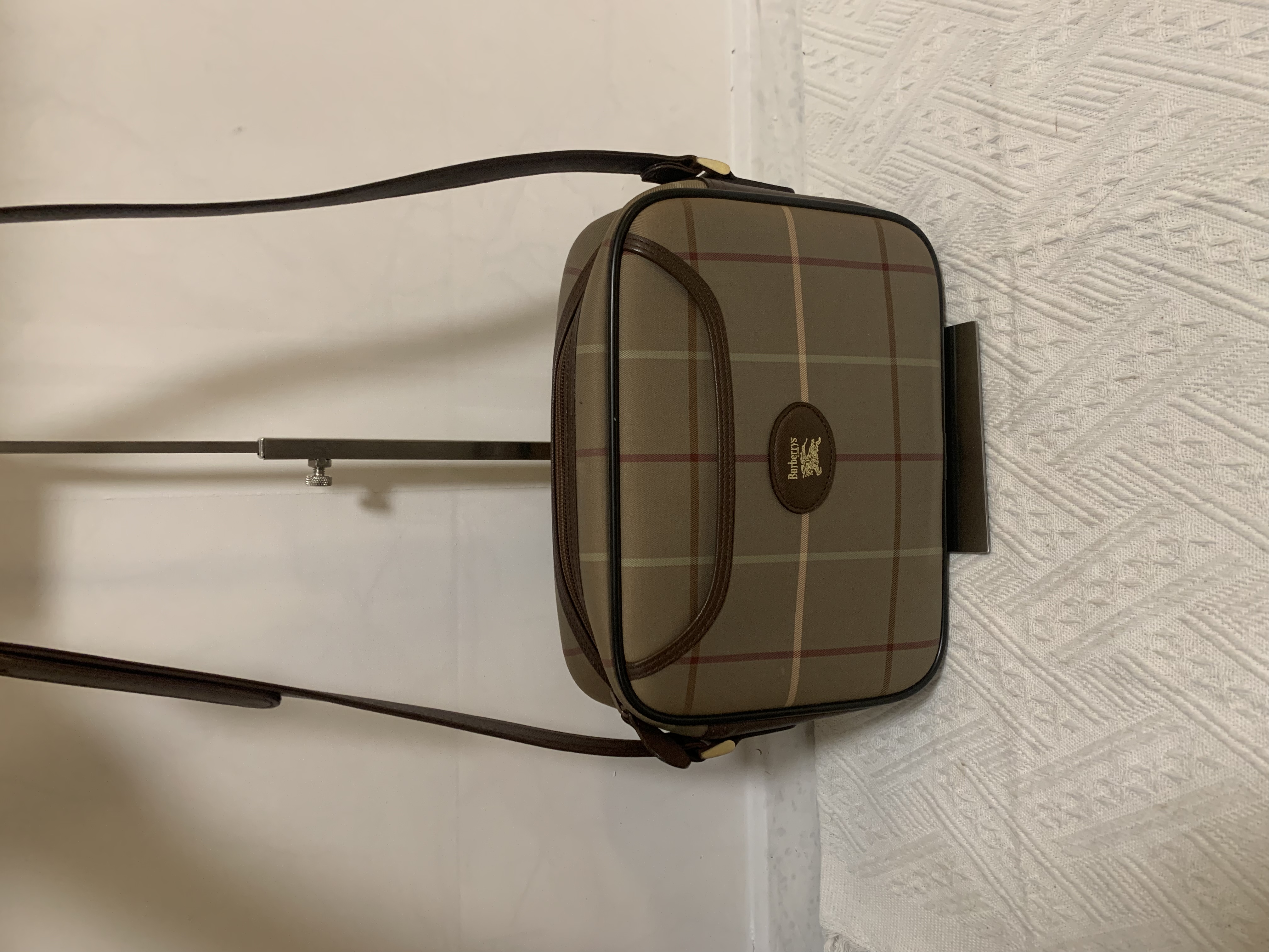 95新 BURBERRY/博柏利 Burberry单肩斜挎包