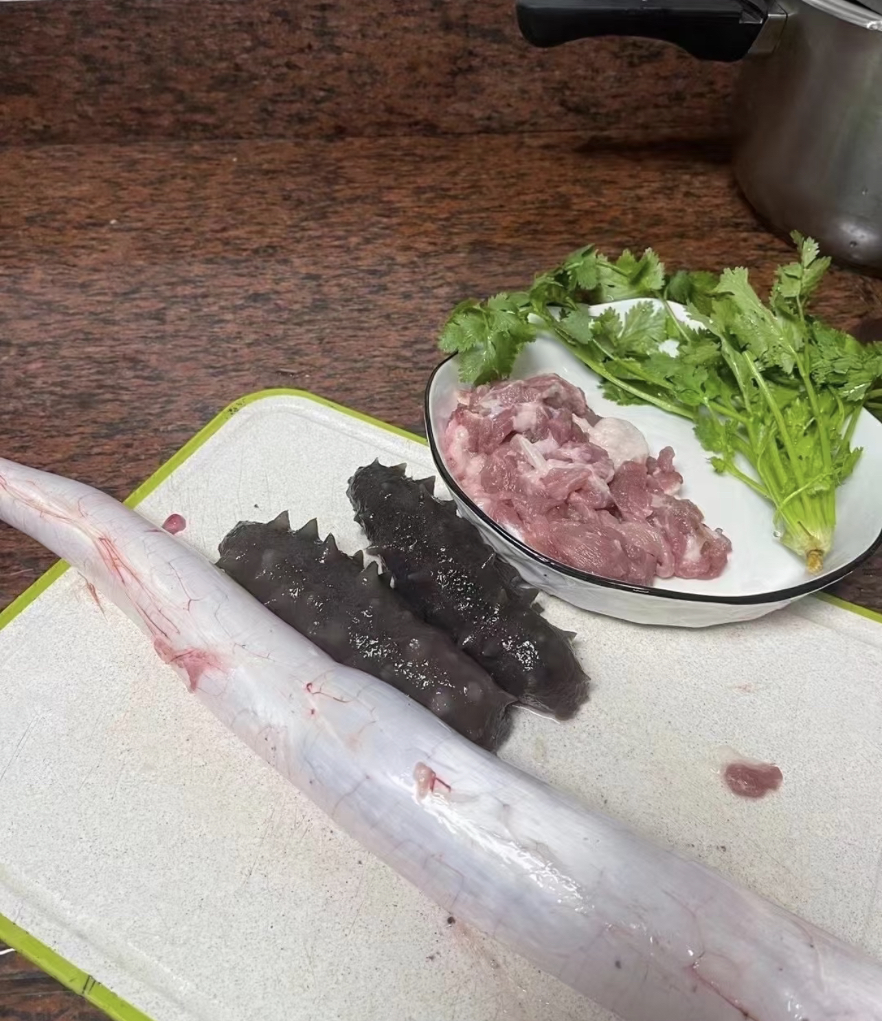 中鱼胶 本港汕尾海钓内水飞艇新鲜鳗鱼胶