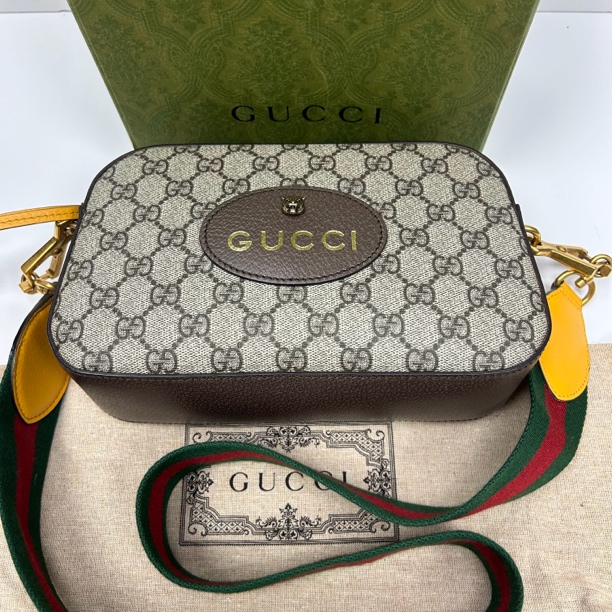 95新 GUCCI/古驰 98新新虎头相机包1369