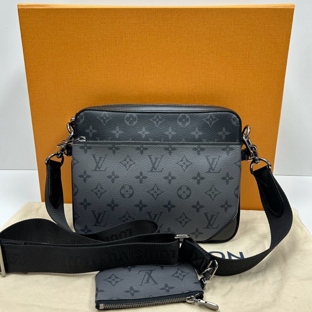 99新 LouisVuitton/路易威登 黑武士三合一斜挎包2162
