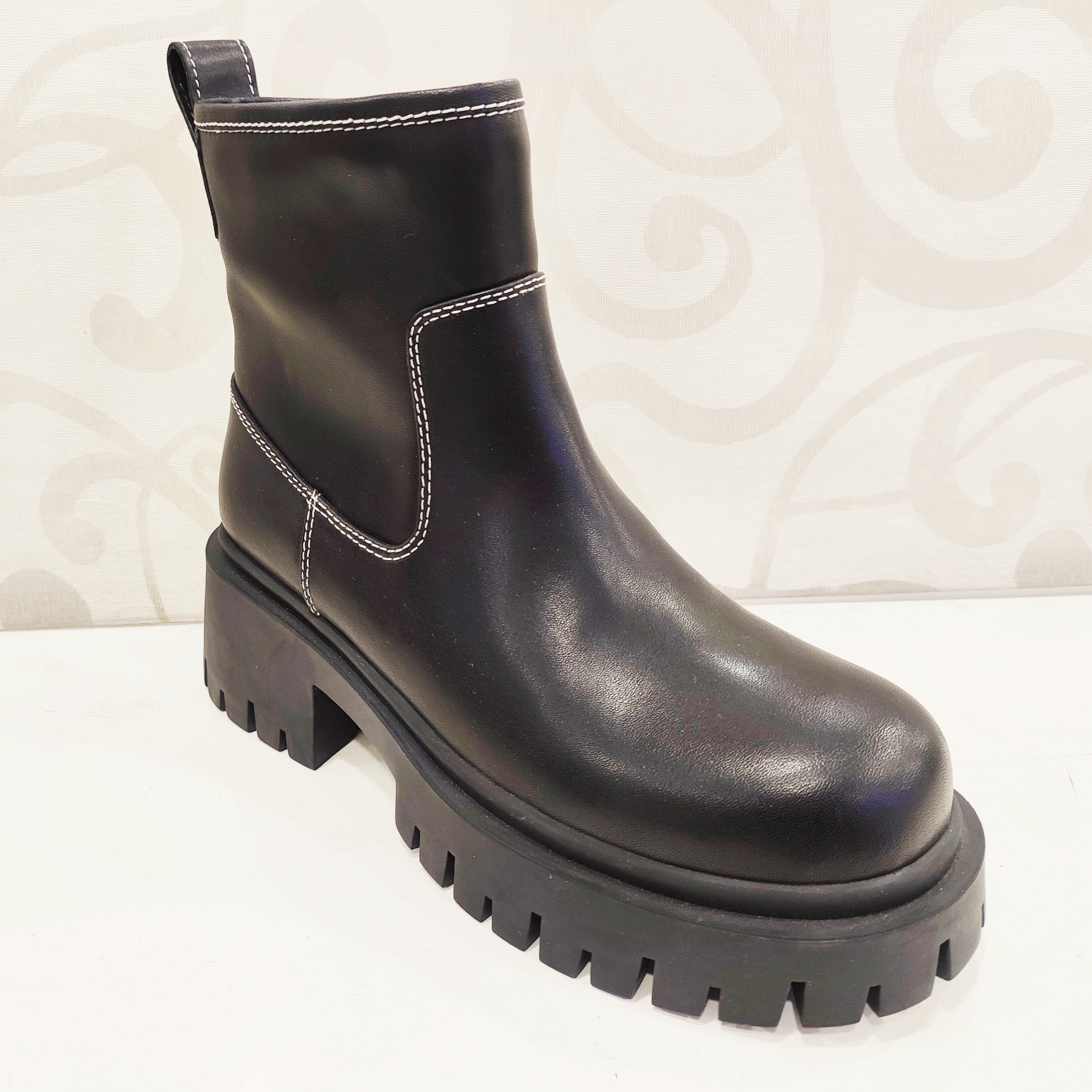 倬立 新款英伦风侧拉锁切尔西靴