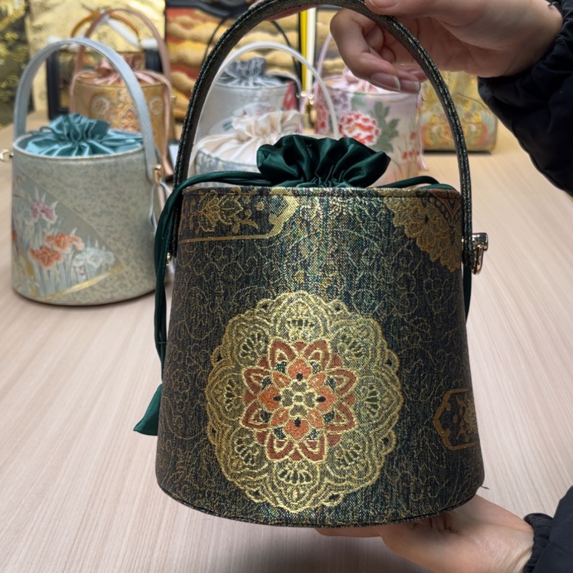 【闪购商品】绢织绣夏***姐