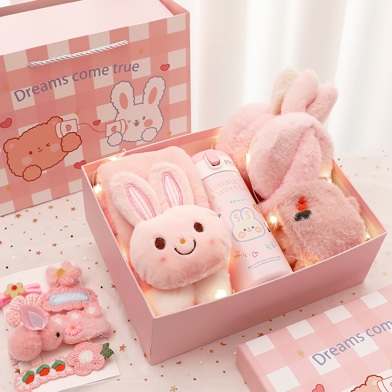 女孩生日礼物保暖圣诞节朋友儿童幼儿园7小学生8伴手礼十10岁冬季