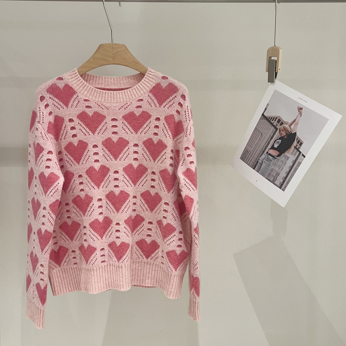 【小新羊绒】《桃心儿》M*iU 100%山羊绒衫 芝麻点爱心提花套头 23045