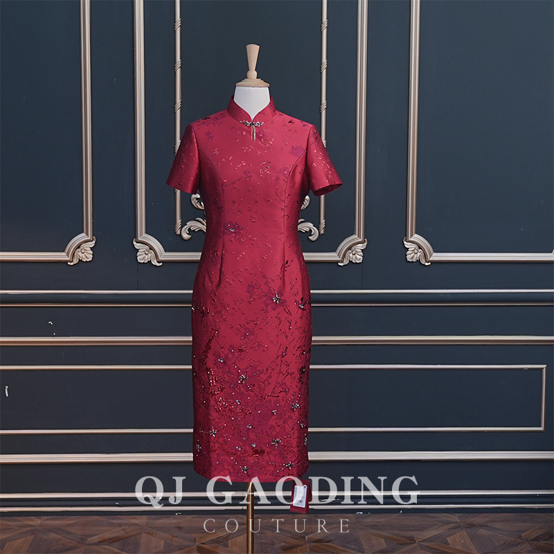 新中式旗袍款喜妈妈喜婆婆婚宴礼服钉珠钉钻款酒红色修身气质N047