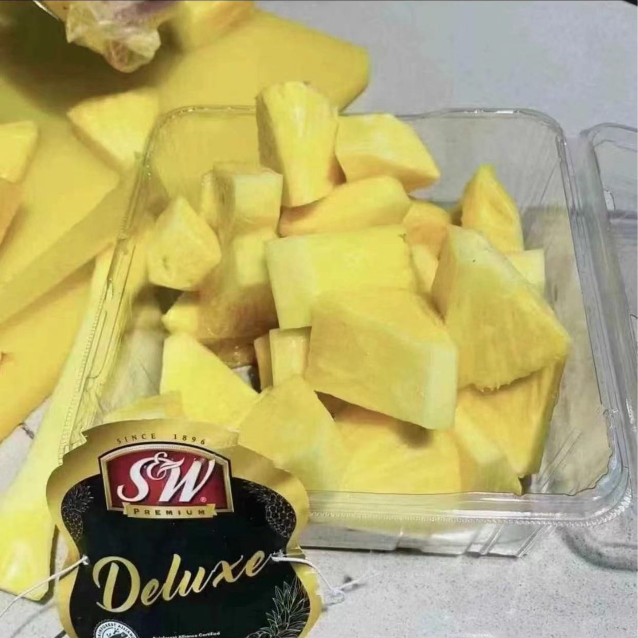 凤梨一个
