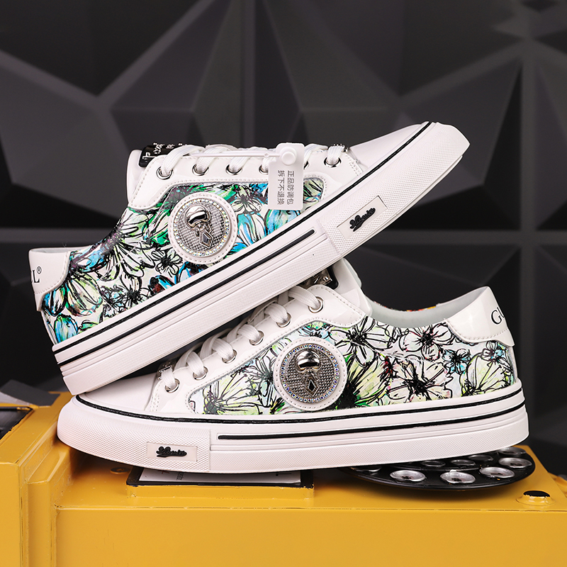 轻奢时尚板鞋低帮百搭轻奢潮流情侣潮鞋街头男士夏季学生印花秋季