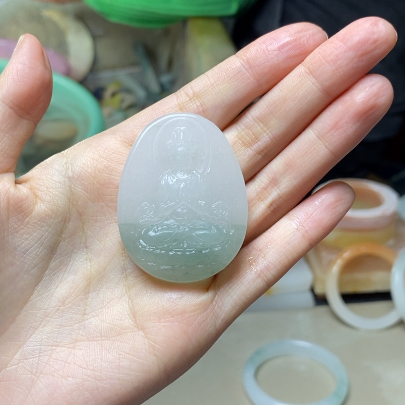 【闪购商品】石英质玉颈饰未镶嵌滴**答