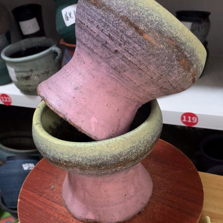 【闪购商品】微瑕的底部有孔