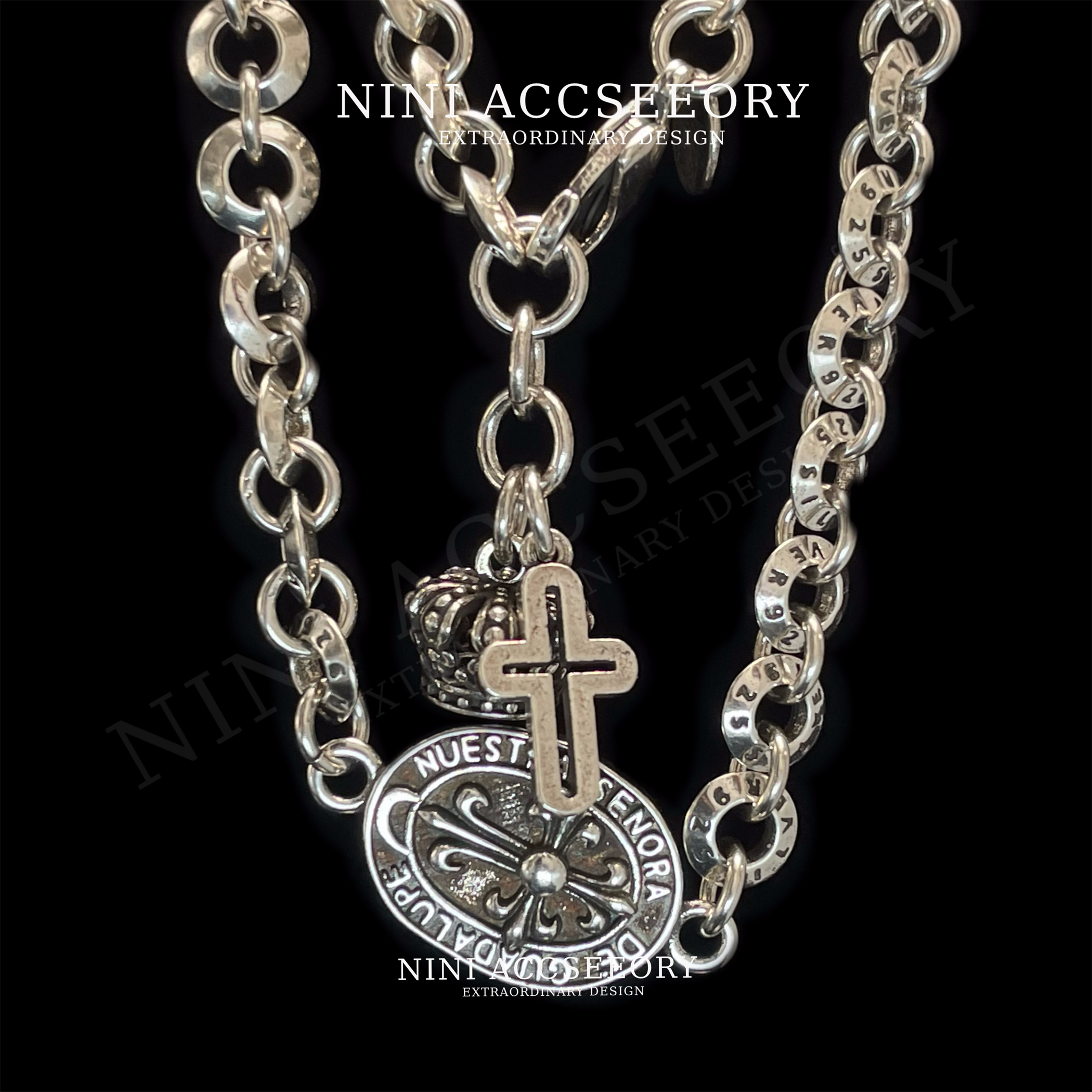 『时尚教母』潮奢小众拽酷十字架圆盘卢达精致手链