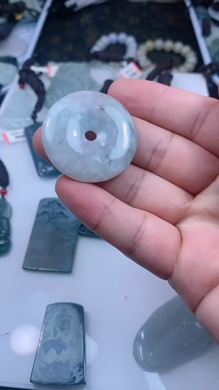 【闪购商品】翡翠颈饰未镶嵌.