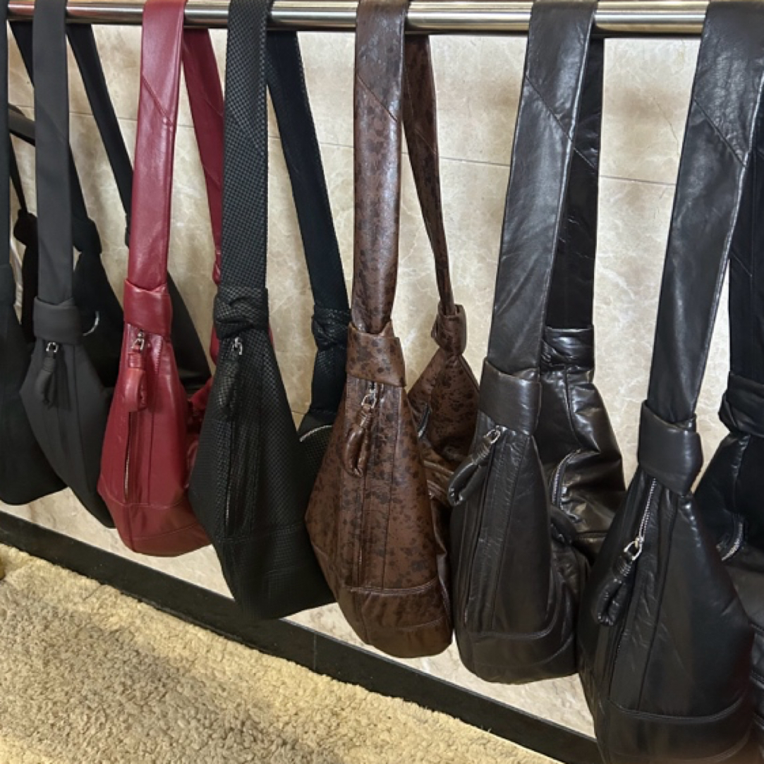 迈宝莉女士特价真皮包（小包）颜色需备注