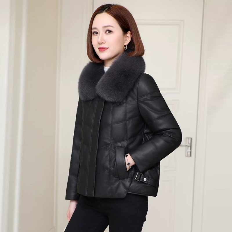真皮鹅绒服女2025海宁秋冬狐狸毛领真皮皮衣短款羽绒服外套26028