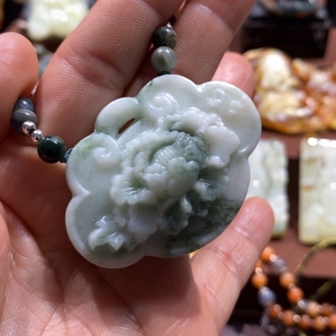 【闪购商品】蛇纹石玉颈饰未镶嵌