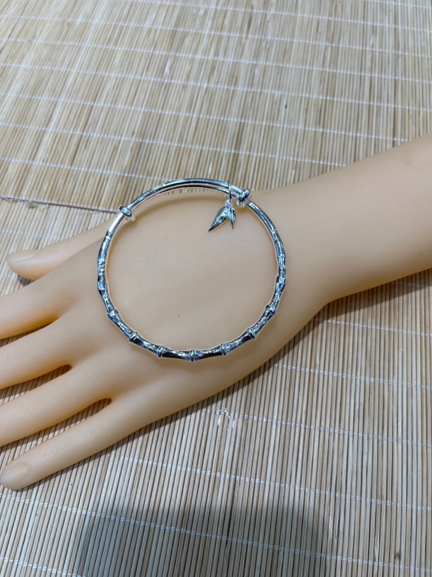 足银银制品 段银匠纯手工打造的足银999手镯