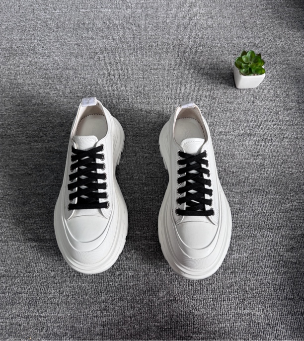 95新 Alexander McQueen/亚历山大·麦昆 马丁靴 小牛皮 37 没盒