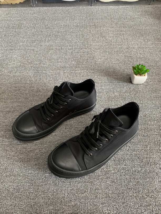 95新 RICKOWENS Rick Owen’s 43码 没鞋盒 鞋标磨没了 穿几次 