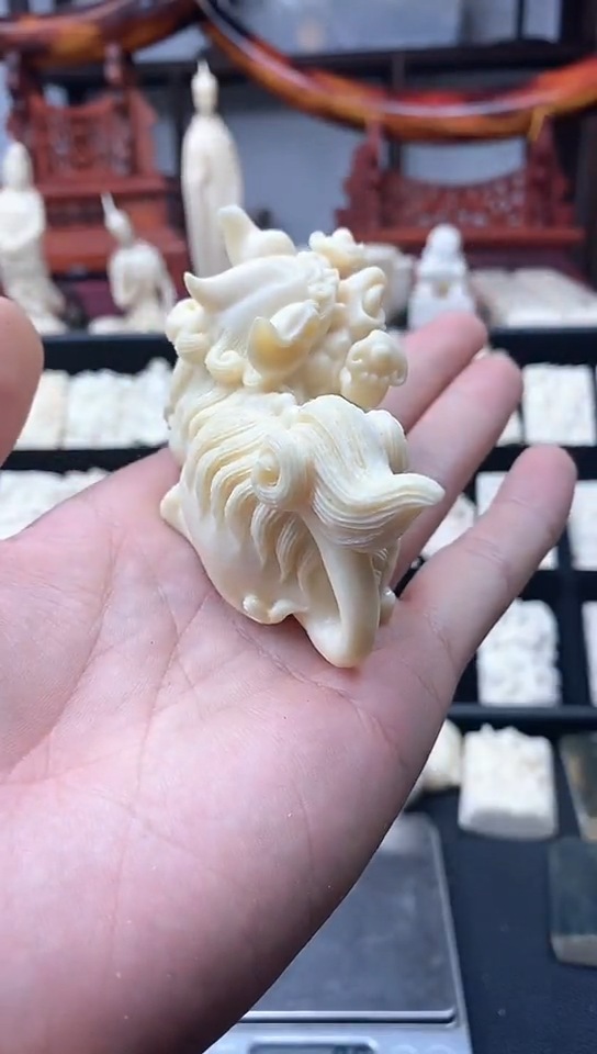 【闪购商品】雕刻木材小猛小犸麒麟拍一发一