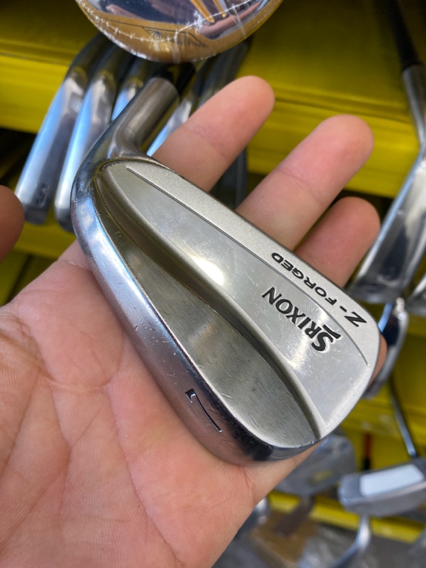 Srixon铁杆组纯刀背56789P六支碳包钢100克X杆身