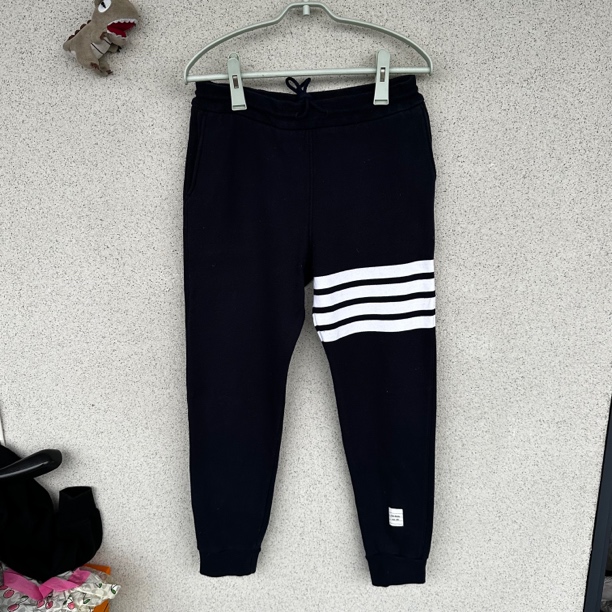 98新THOMBROWNE 卫裤 42码 穿1次 纸牌完美