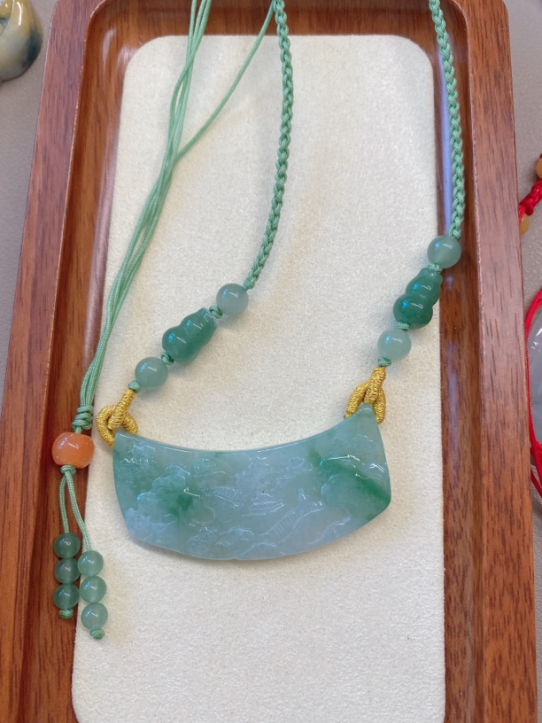 翡翠挂件，特价款