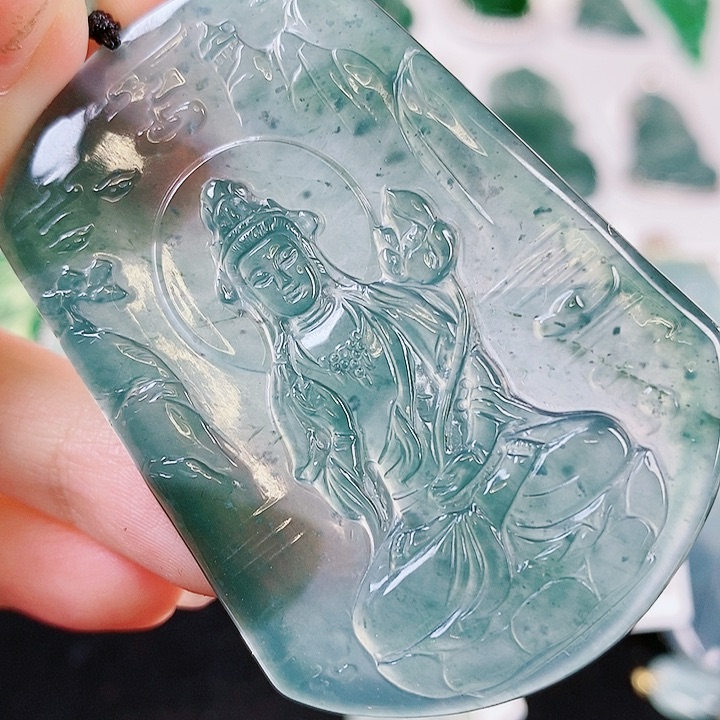 翡翠颈饰未镶嵌天然翡翠